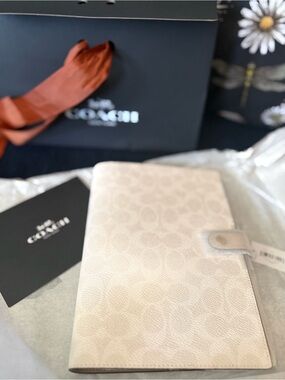 NWT Coach Notebook In Signature Canvas White/Chalk + all gift wrapping included!